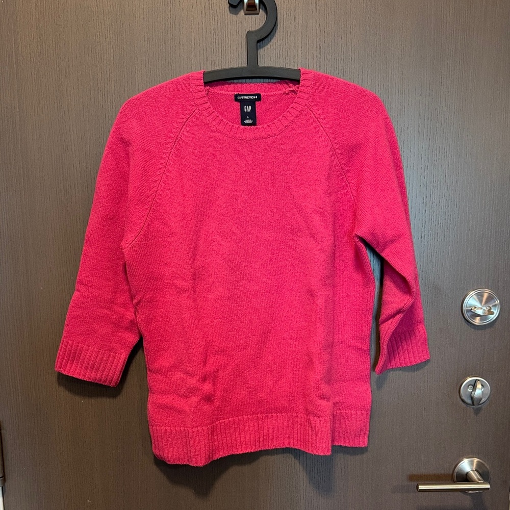GAP Women's Bright Pink Crew Neck Sweater